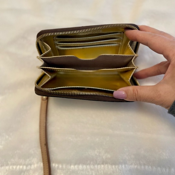 Michael Kors Signature Coated Canvas Logo Zip Around Wristlet Wallet - Picture 3 of 7